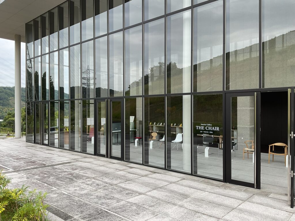 触って、座って、「THE CHAIR」～デザイナーズチェア展示中～ | 京都